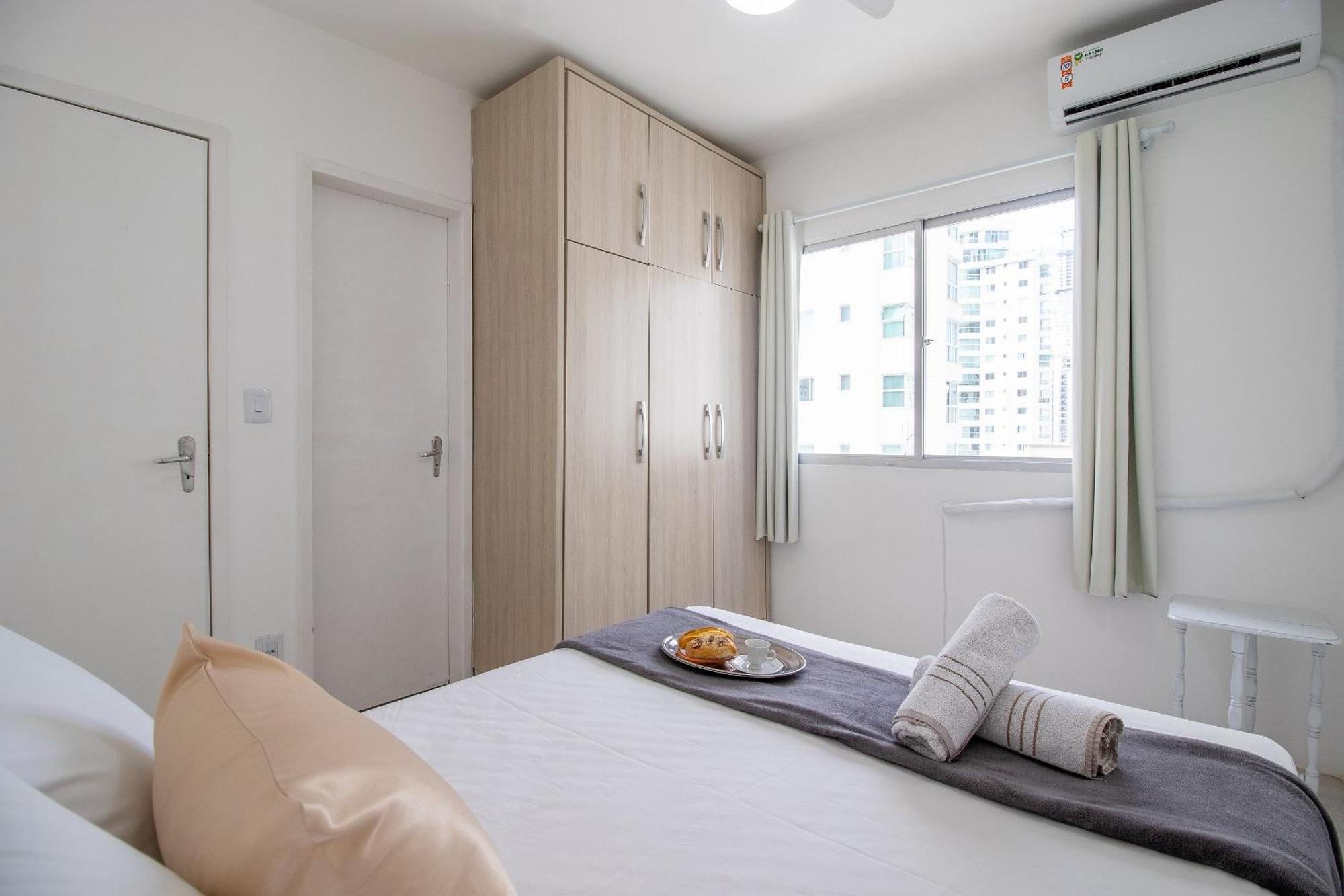 Nvr82b - Sacada, Quadra Mar, 2 Dorm Climatizados Apartamento Balneário Camboriú